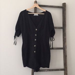 Urban outfitters black romper jumpsuit sz Lg